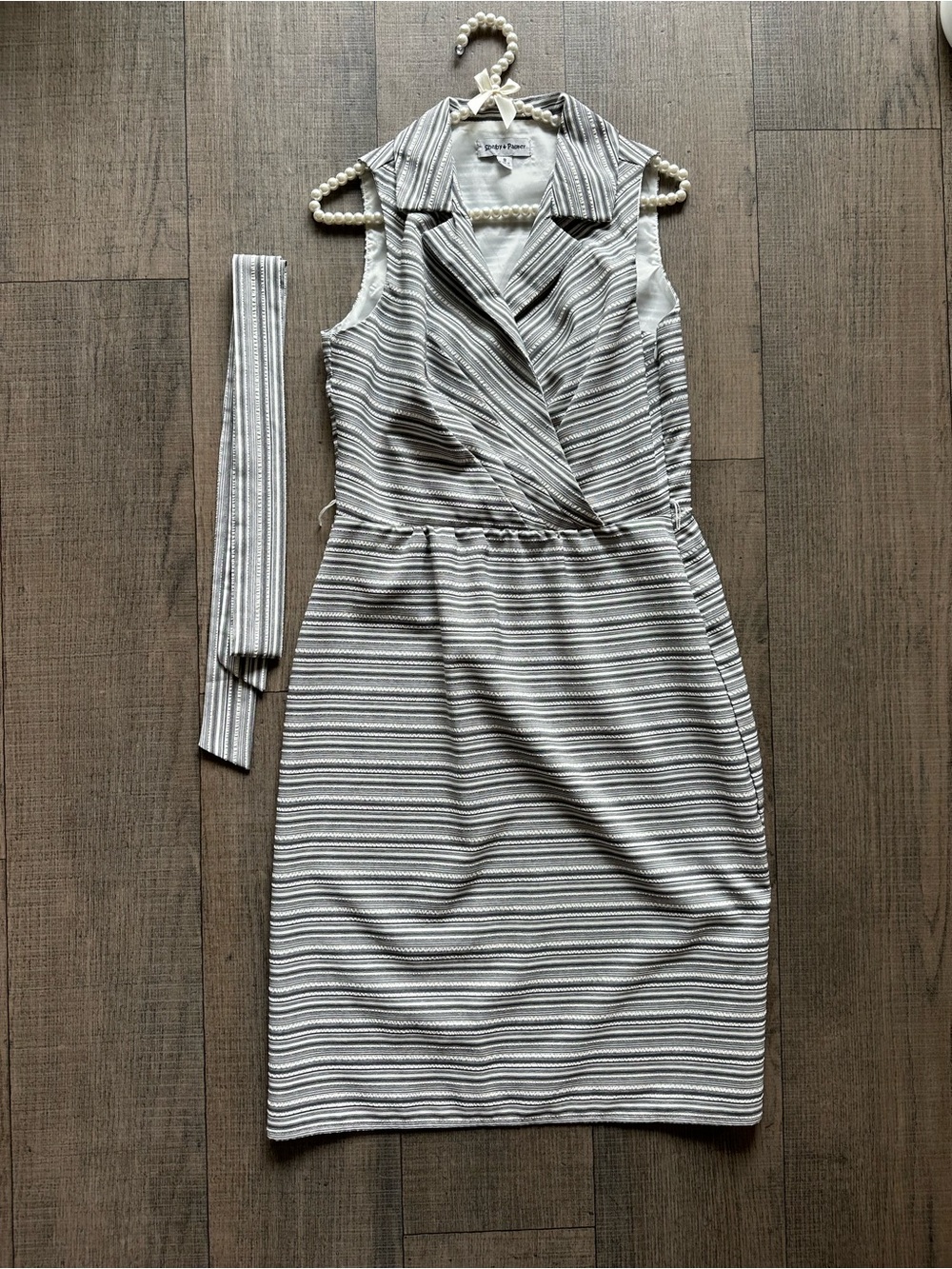 Collared midi dress with waist belt size 8